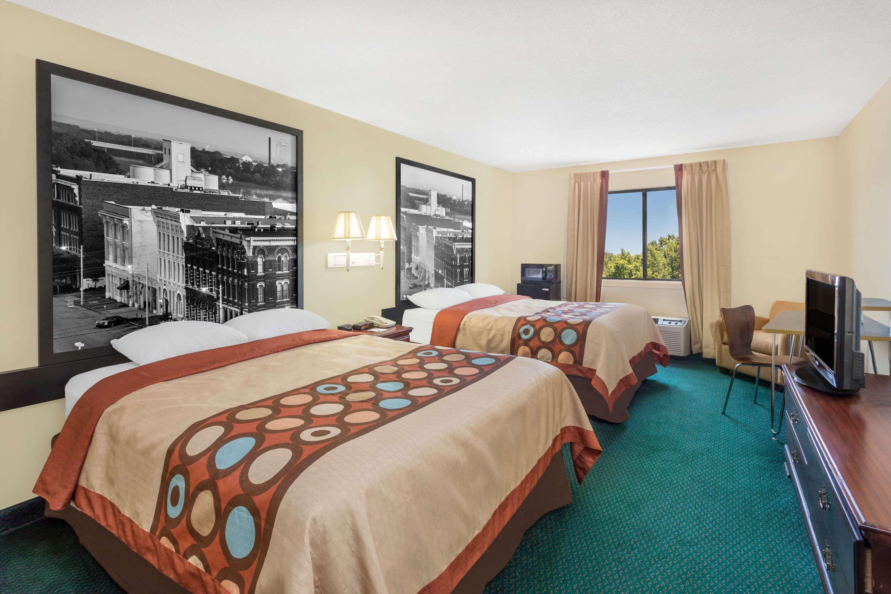 ซูเปอร์ 8 บาย วินด์แฮม มอนต์โกเมอรี I-65 Motel ภายนอก รูปภาพ