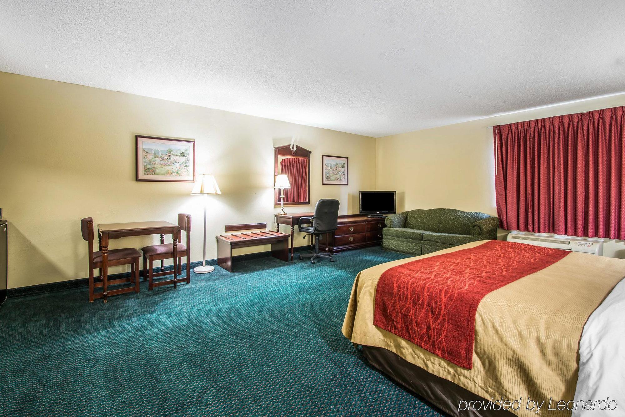 ซูเปอร์ 8 บาย วินด์แฮม มอนต์โกเมอรี I-65 Motel ภายนอก รูปภาพ