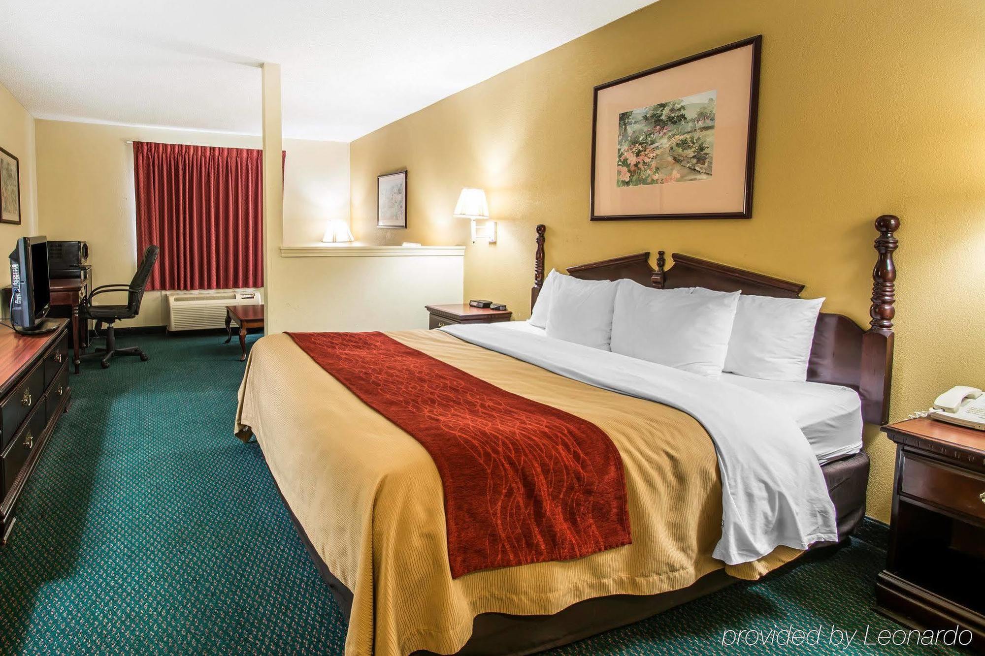 ซูเปอร์ 8 บาย วินด์แฮม มอนต์โกเมอรี I-65 Motel ภายนอก รูปภาพ