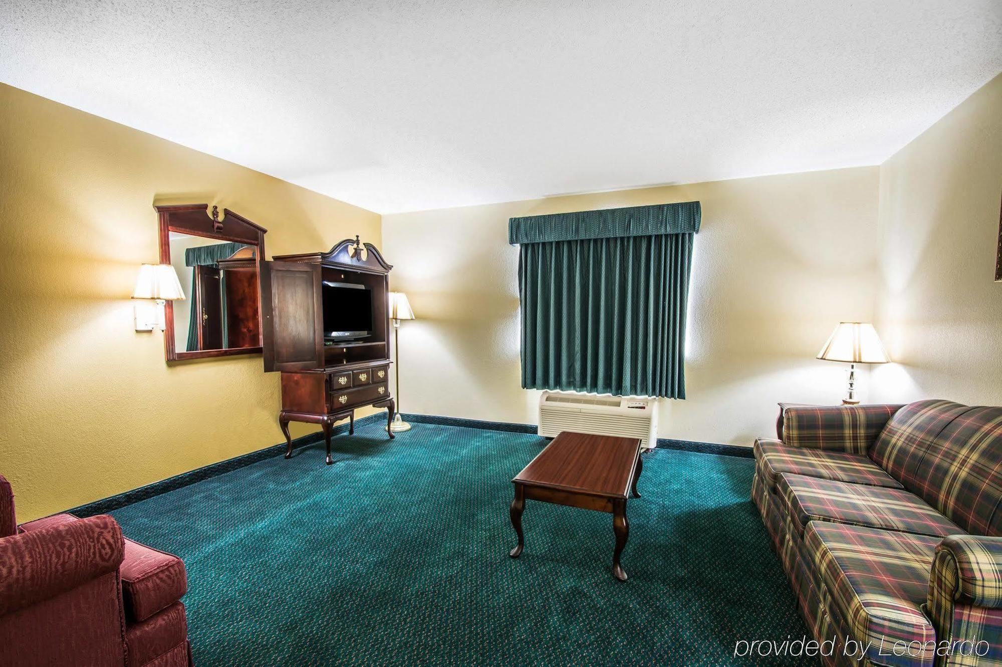 ซูเปอร์ 8 บาย วินด์แฮม มอนต์โกเมอรี I-65 Motel ภายนอก รูปภาพ
